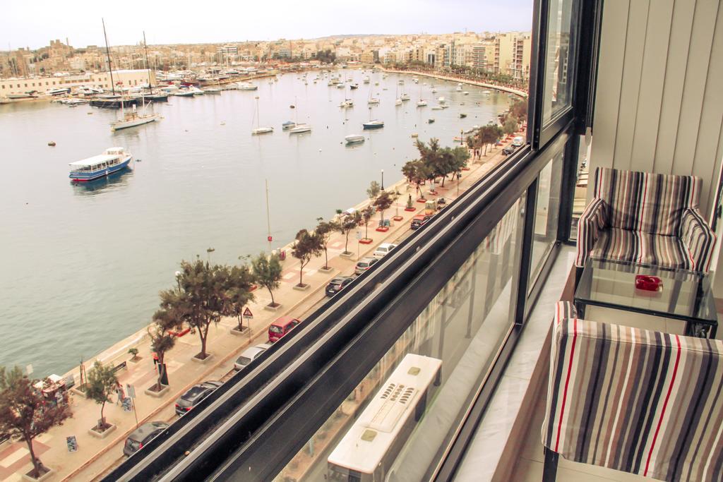 Strand Mansions Sliema Luaran gambar