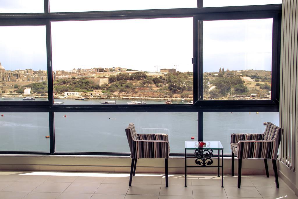 Strand Mansions Sliema Luaran gambar