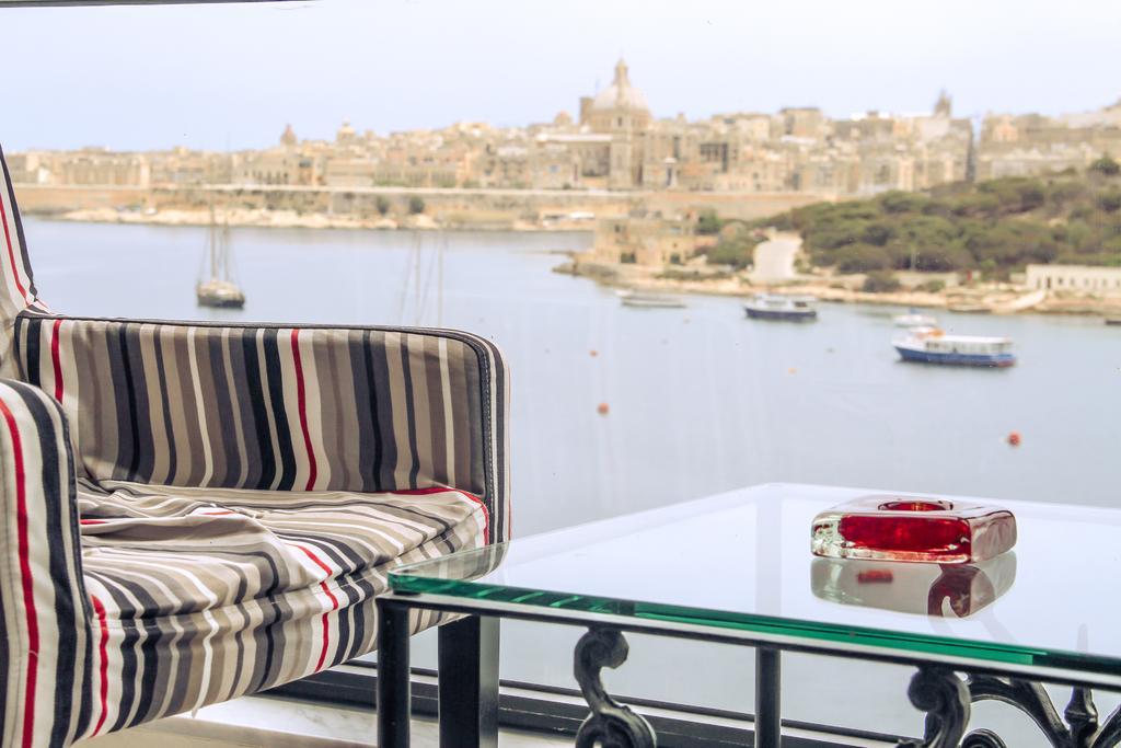 Strand Mansions Sliema Luaran gambar