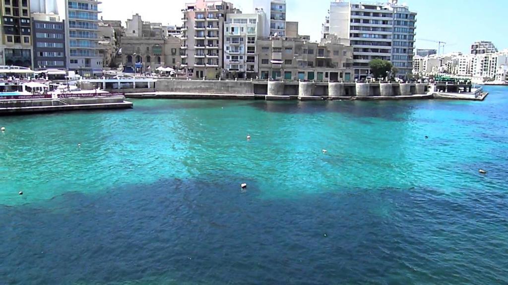 Strand Mansions Sliema Luaran gambar